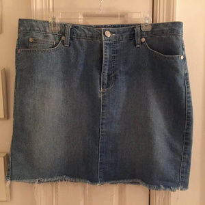 Denim Skirt, Short, Raw/Fringe Hem, Front Zip, Pockets, Women's 16